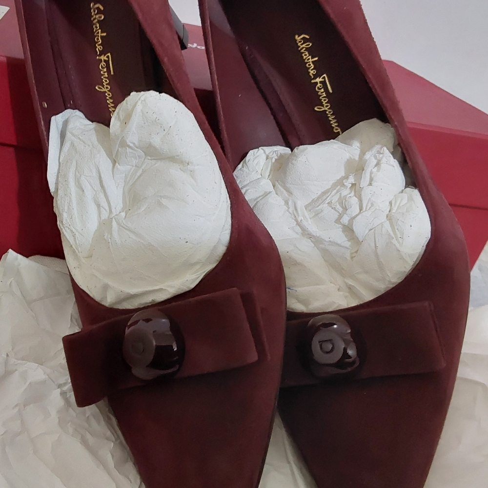 Salvatore Ferragamo Dark Maroon Suede Bow Pumps - Picture 12 of 16